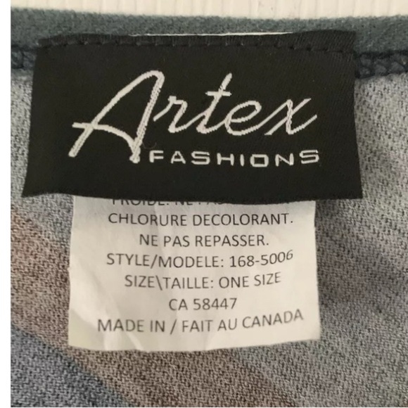 Y2K colorblock poncho,cape,women ,one size , black & white,Canada made ,EC - Picture 13 of 13